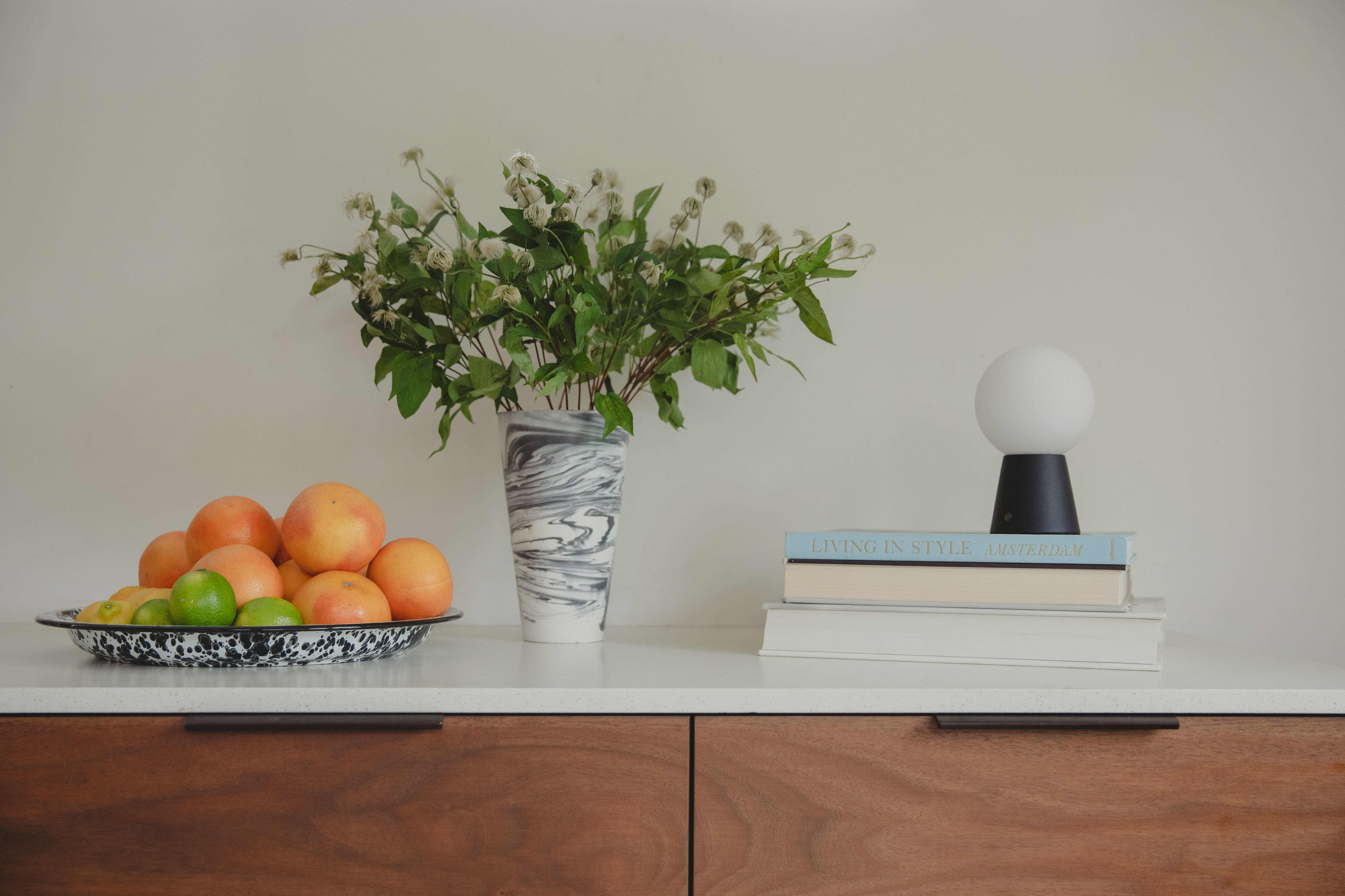 Vase Conic S Black/White